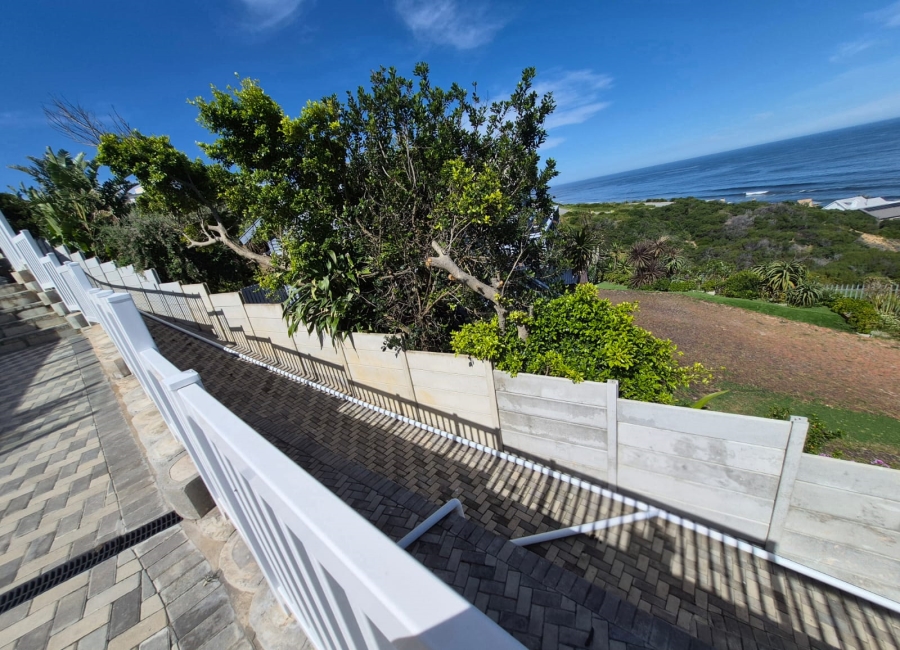 5 Bedroom Property for Sale in Dana Bay Western Cape